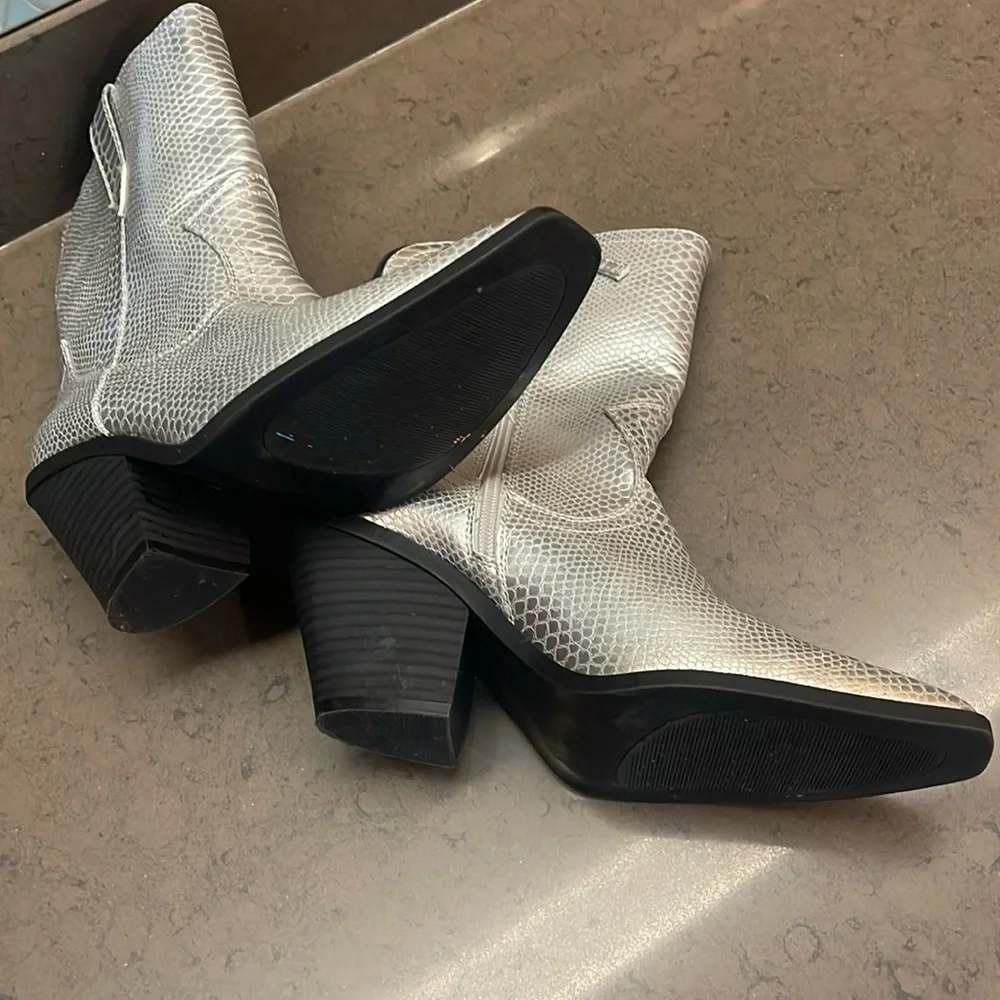 Scoop Silver Women’s Western-Style Booties size 9 - Picture 6 of 7